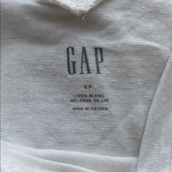 GAP Basics Linen Blend V-Neck - Picture 5 of 5